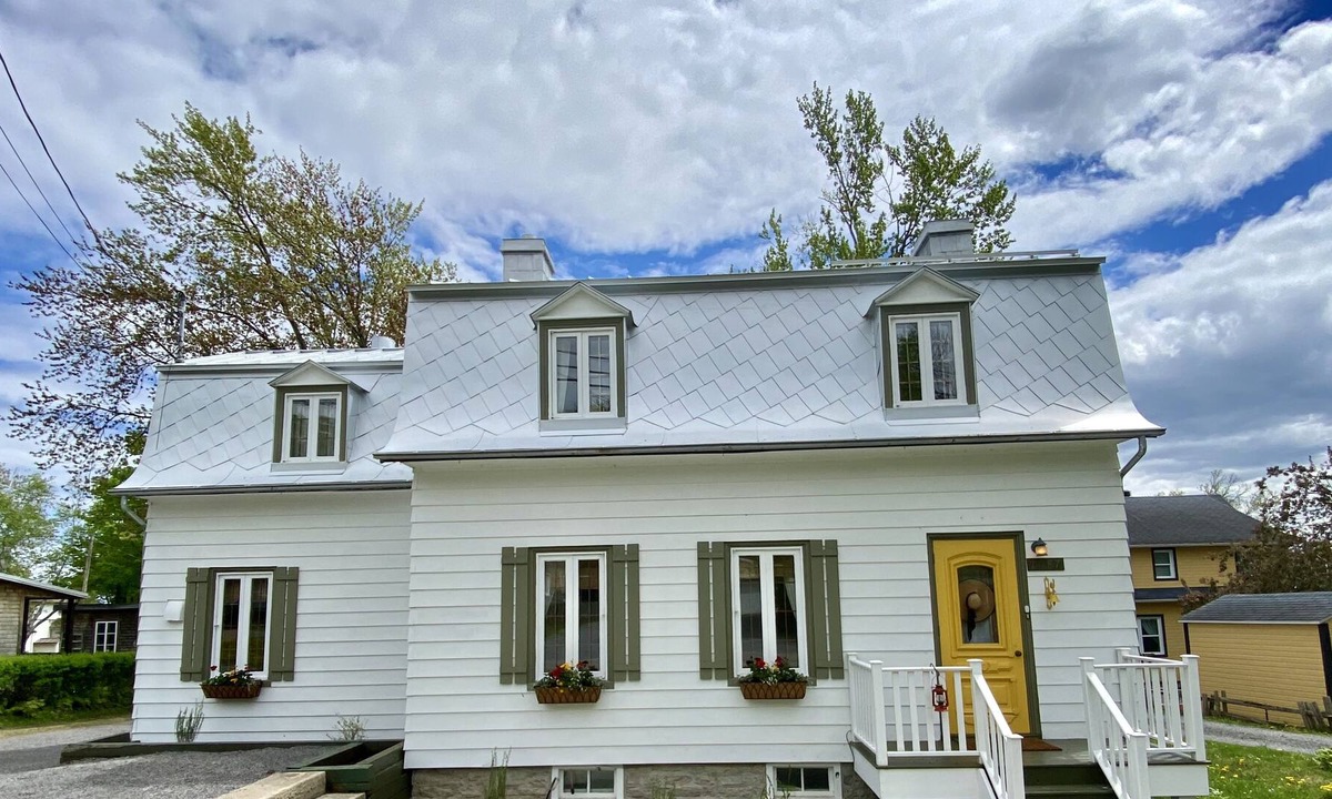 Saint-Laurent-de-l'ile d'Orleans House | 1887 Ancestral home with waterview on l’Île d’Orléans