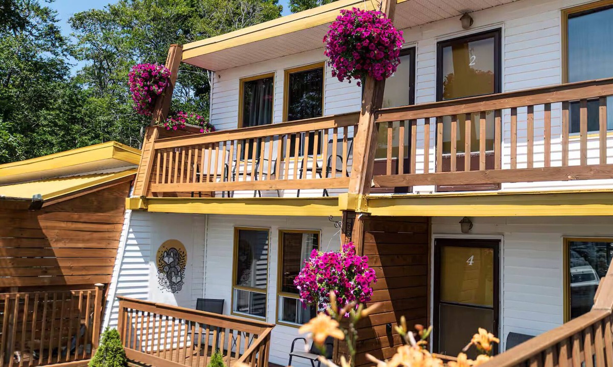 Saint-Laurent-de-l'ile d'Orleans Hotel | Motel Île d'Orléans
