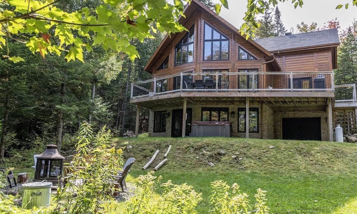 Sainte-Marguerite-du-Lac-Masson Ski Chalet | Access to Lake Walfred - Spa - Alizée Club