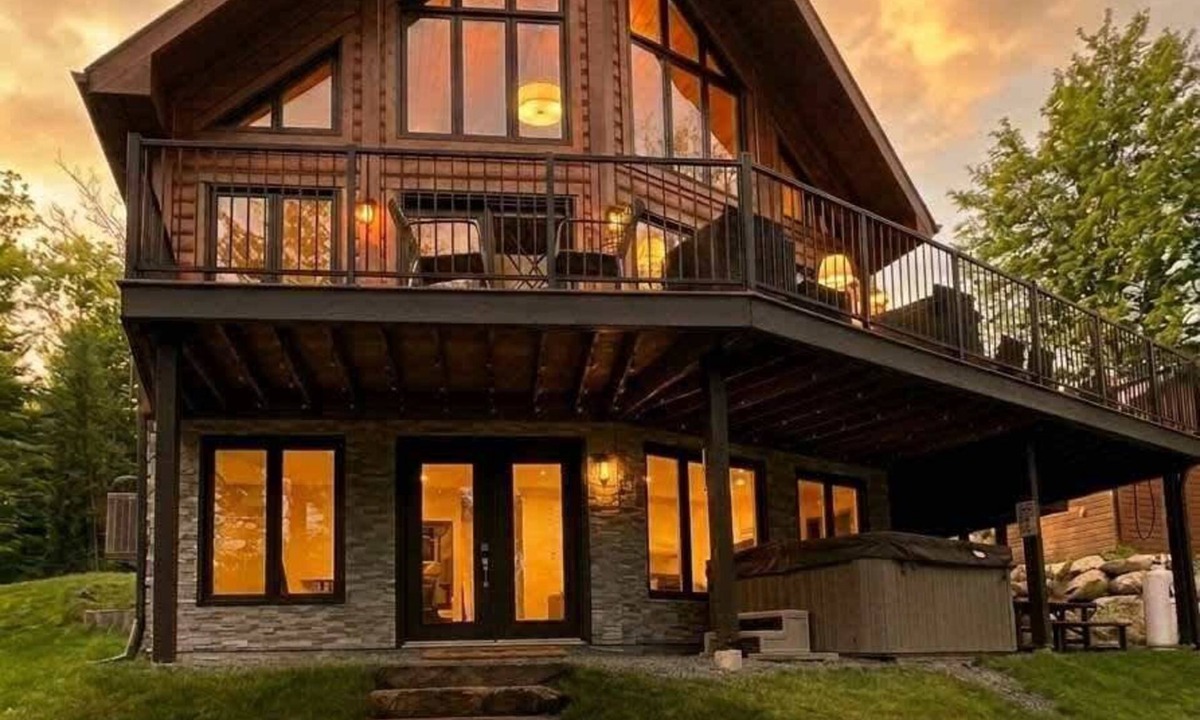 Sainte-Marguerite-du-Lac-Masson Ski Chalet | Lakefront - Spa - Pool table | Mistral 154
