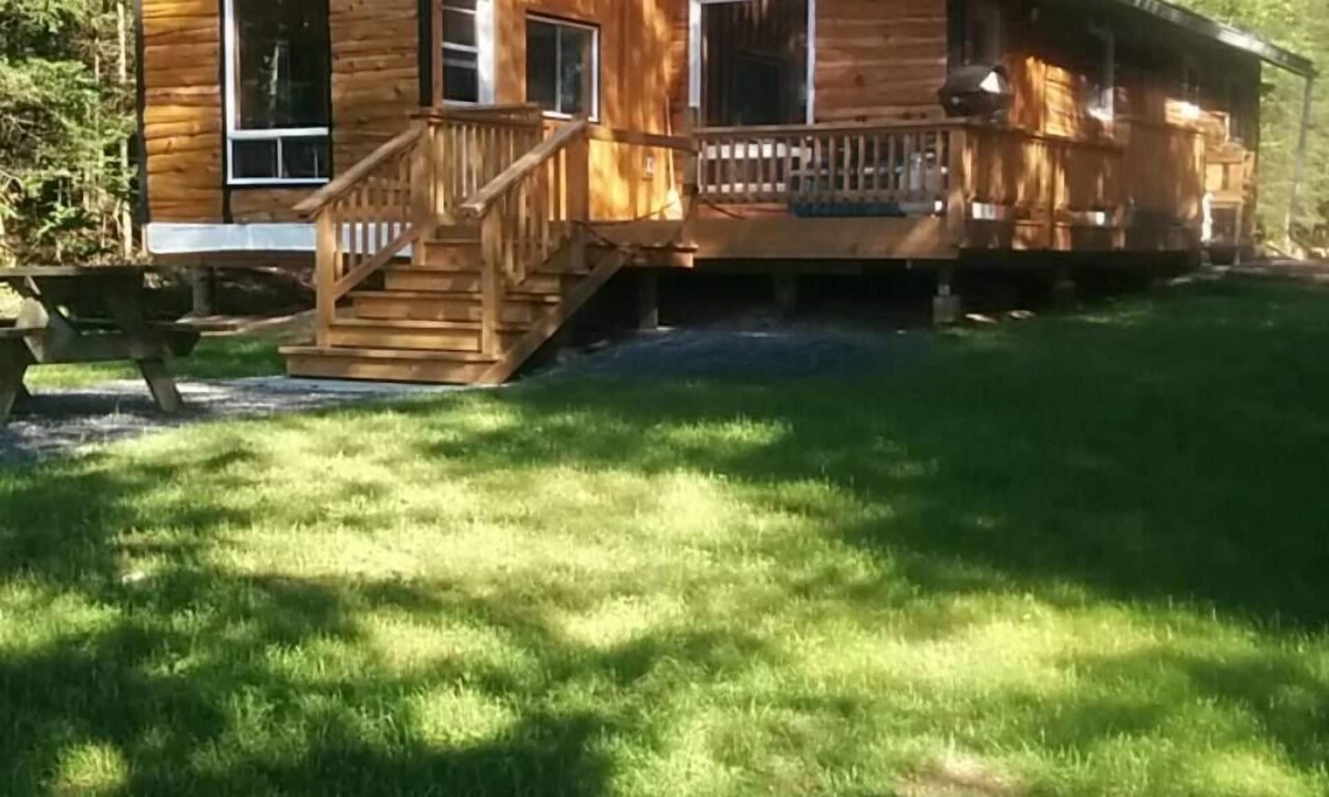 Farleys Corners Ski Chalet | Amazing Lakeview Chalet - November SPECIAL