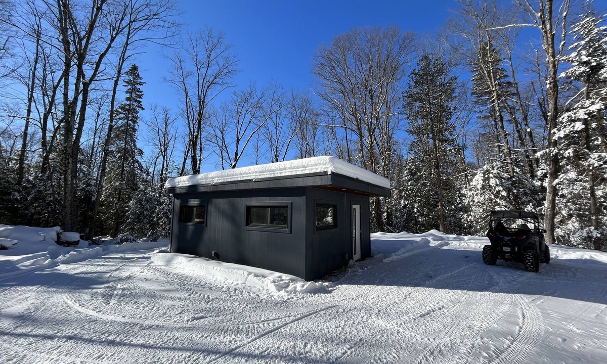 Rye Cabin | Delightful newly built 1-Bedroom Tiny House in the forest