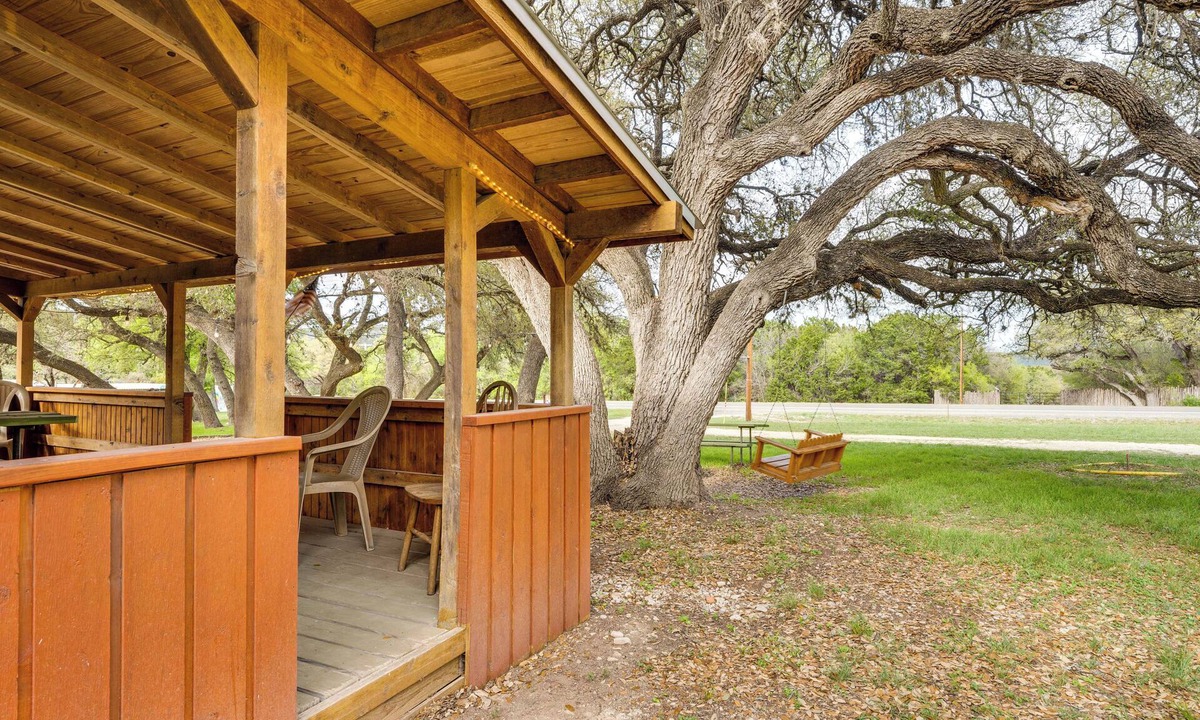 Concan Cottage | 'cabana Luna' Cabin w/Deck, Swing & Fire Pit!