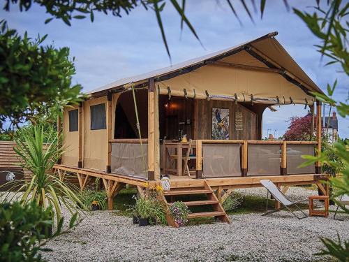 Saint Maime Other | Cabane 34m² avec terrasse sur pilotis, 2 chambres, cuisine équipée - API-1-52-1497
