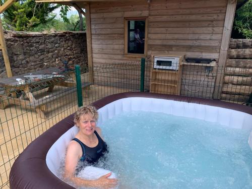 Huriel Other | cabane bambou