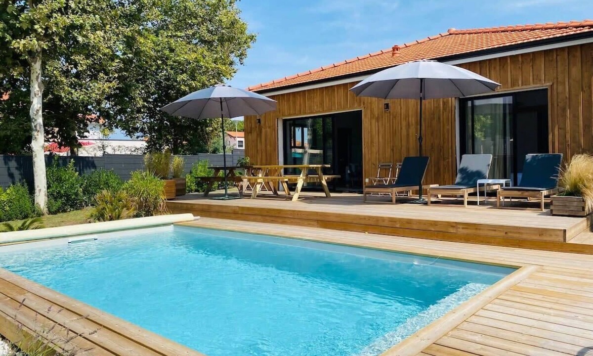 Ares House | Cabane De Brice in Ares with pool