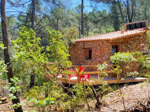 Tourves Cabin | Cabane des pachous