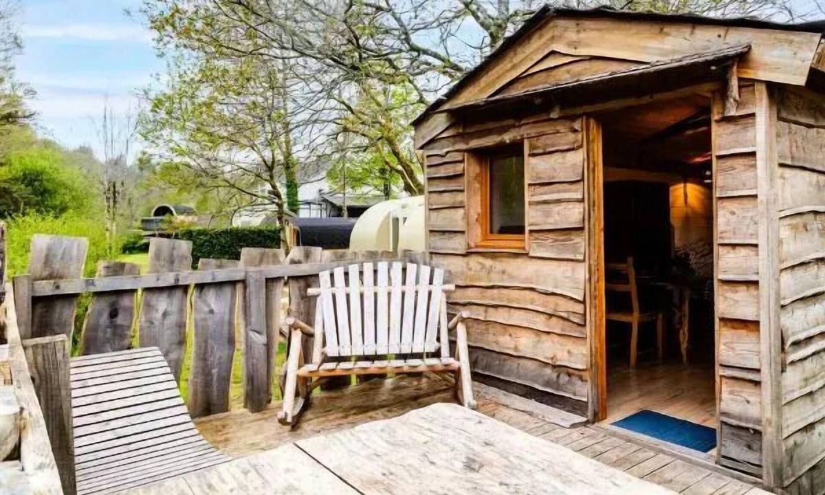 Huelgoat Cabin | Cabane du Korrigan - without sanitary facilities 2 persons