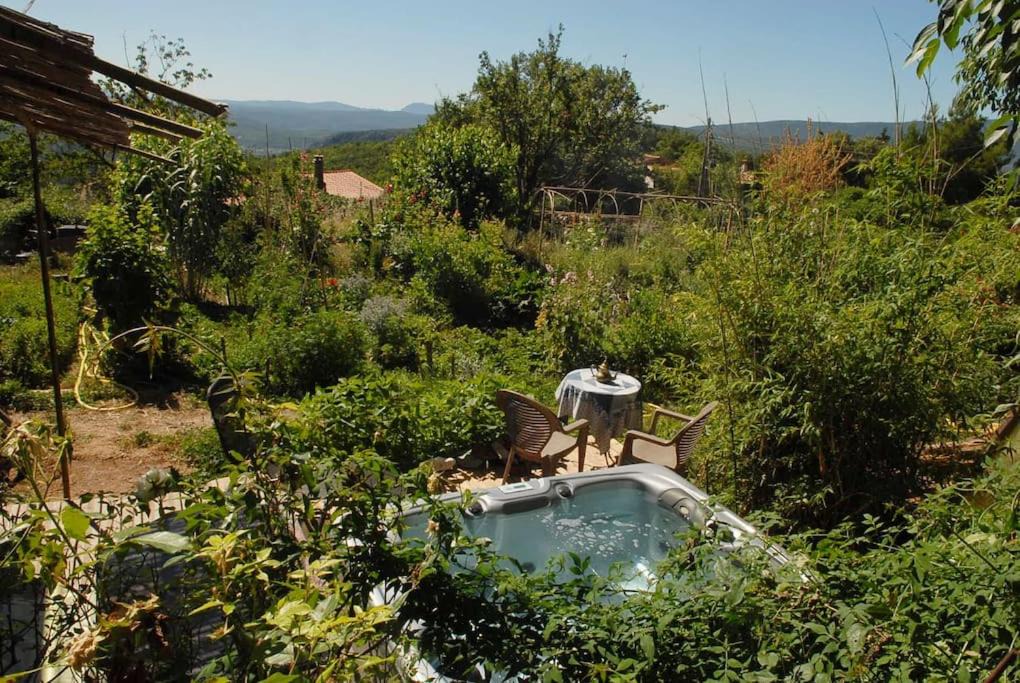 Roquedur Ski Chalet | Cabane et potager sud Cévennes, jacuzzi en option
