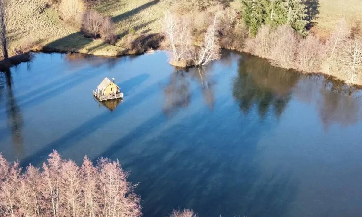Saint-Didier-sur-Arroux Cabin | Cabane du Paraclet