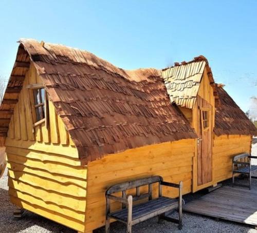 La Batie-Montgascon Cabin | Cabane Magique 4 Personnes