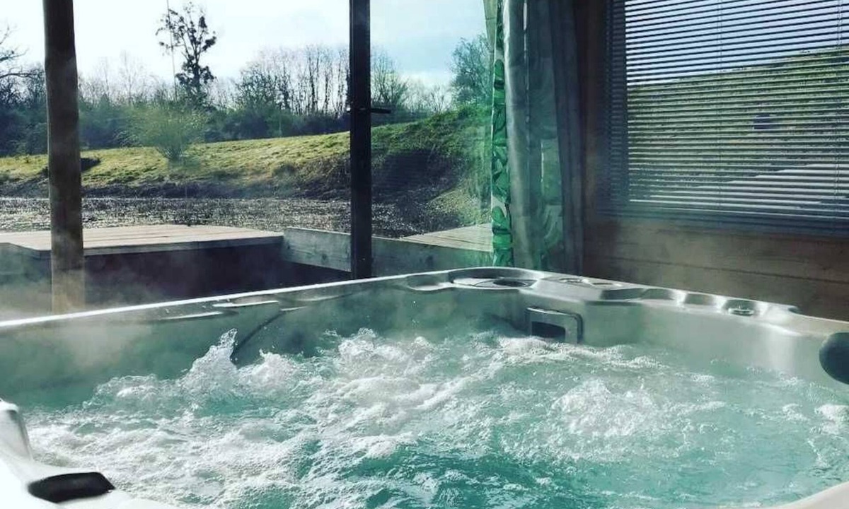 Chassenard Apartment | Cabane - Piscine - ccafbgb