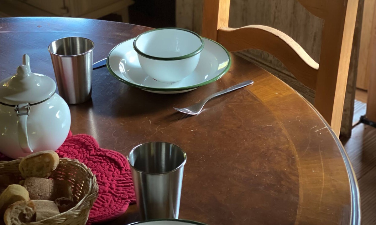 Nans-sous-Sainte-Anne Cabin | Cabane Pour Famille ou Entre Amis, Vacances Nature