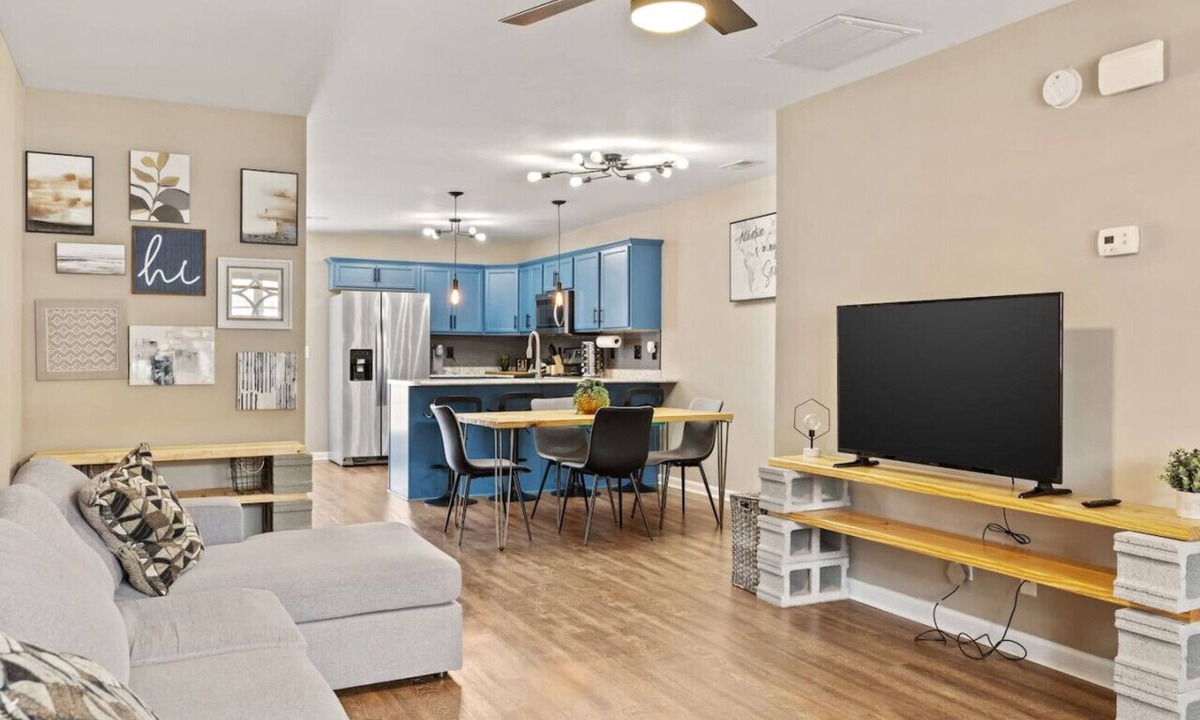 Clarksville Apartment | Cabernet Townhome - Near Winery