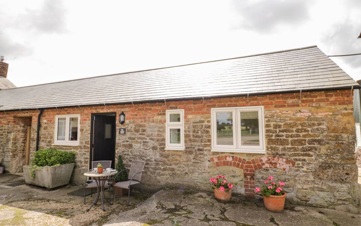 Daventry Cottage | Cabin ∙ 1 bedroom ∙ 2 guests