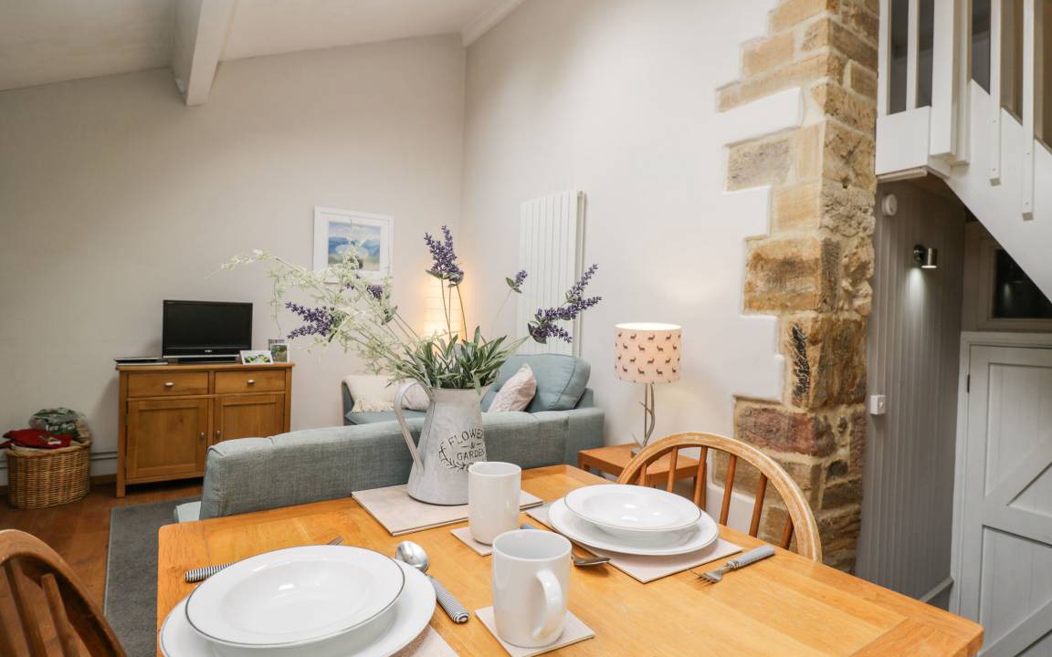 Norton Sub Hamdon Cottage | Cabin ∙ 1 bedroom ∙ 3 guests