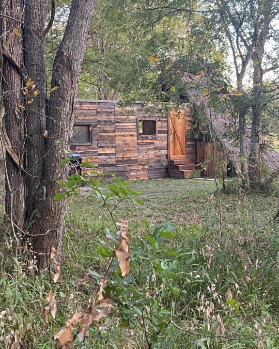 Huntsville House | Cabin 1 Remote cabin next to Sam Houston National Forest