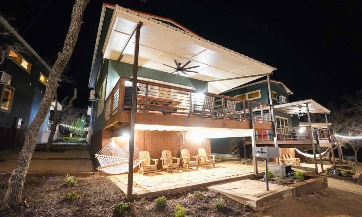 Bridgeport Cabin | Cabin 10 - Exquisite Modern Lux Cabin, Hot Tub, FirePit, Games