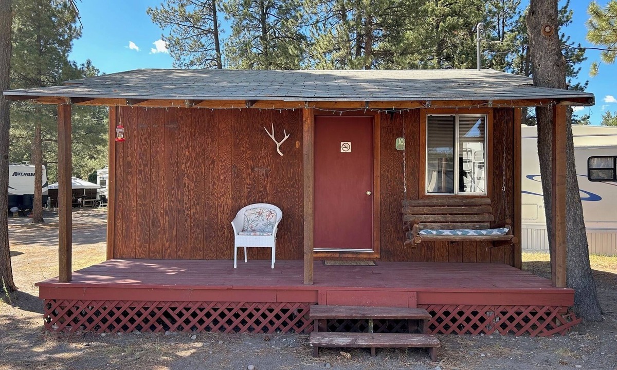 Ponderosa Pines Cabin | Cabin 10 - Grandview Cabins
