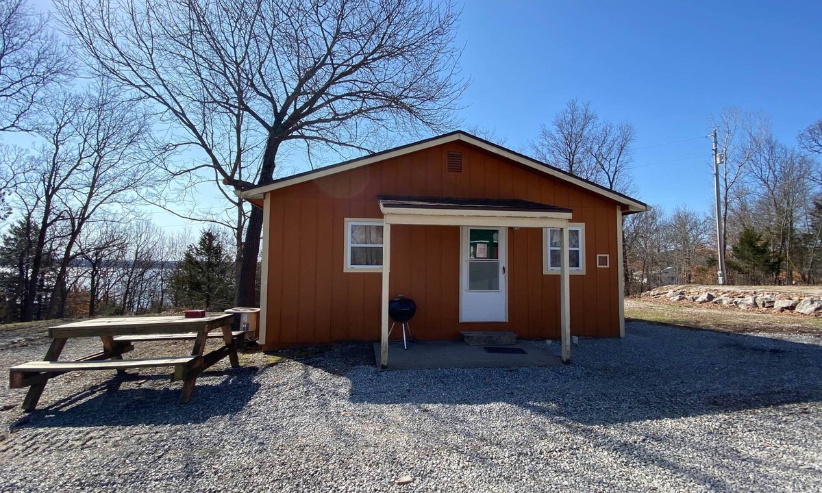 Warsaw Cabin | Cabin 12 - Reel and Trigger