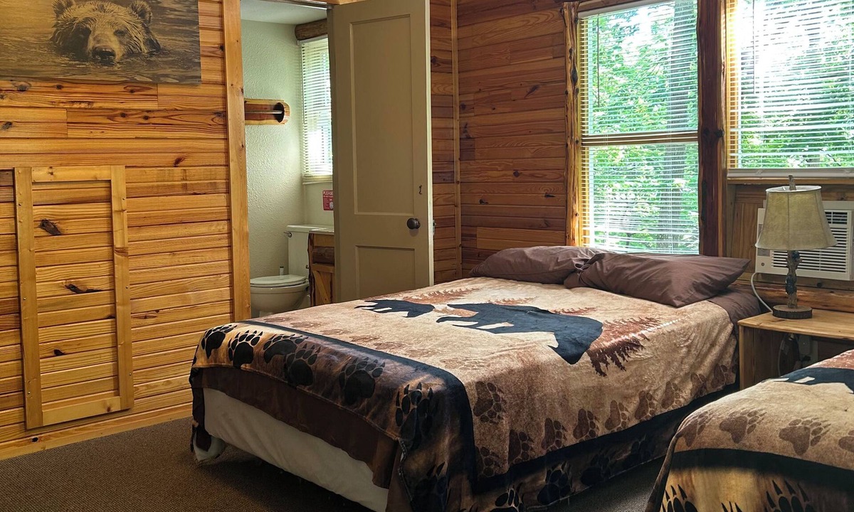Steelville Cabin | Cabin 16B on Meramec River - Duplex Unit