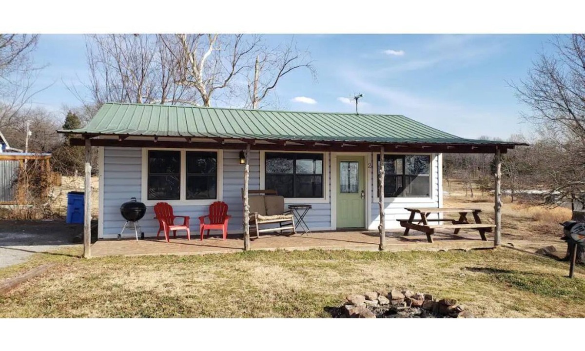 Longtown Cabin | Cabin #2 at Snug Harbor Cabins Lake Eufaula, OK