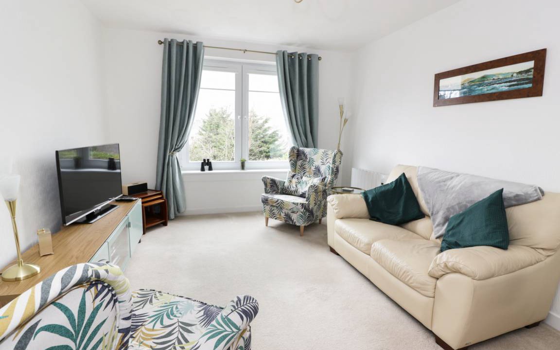 Largs Cottage | Cabin ∙ 2 bedrooms ∙ 4 guests