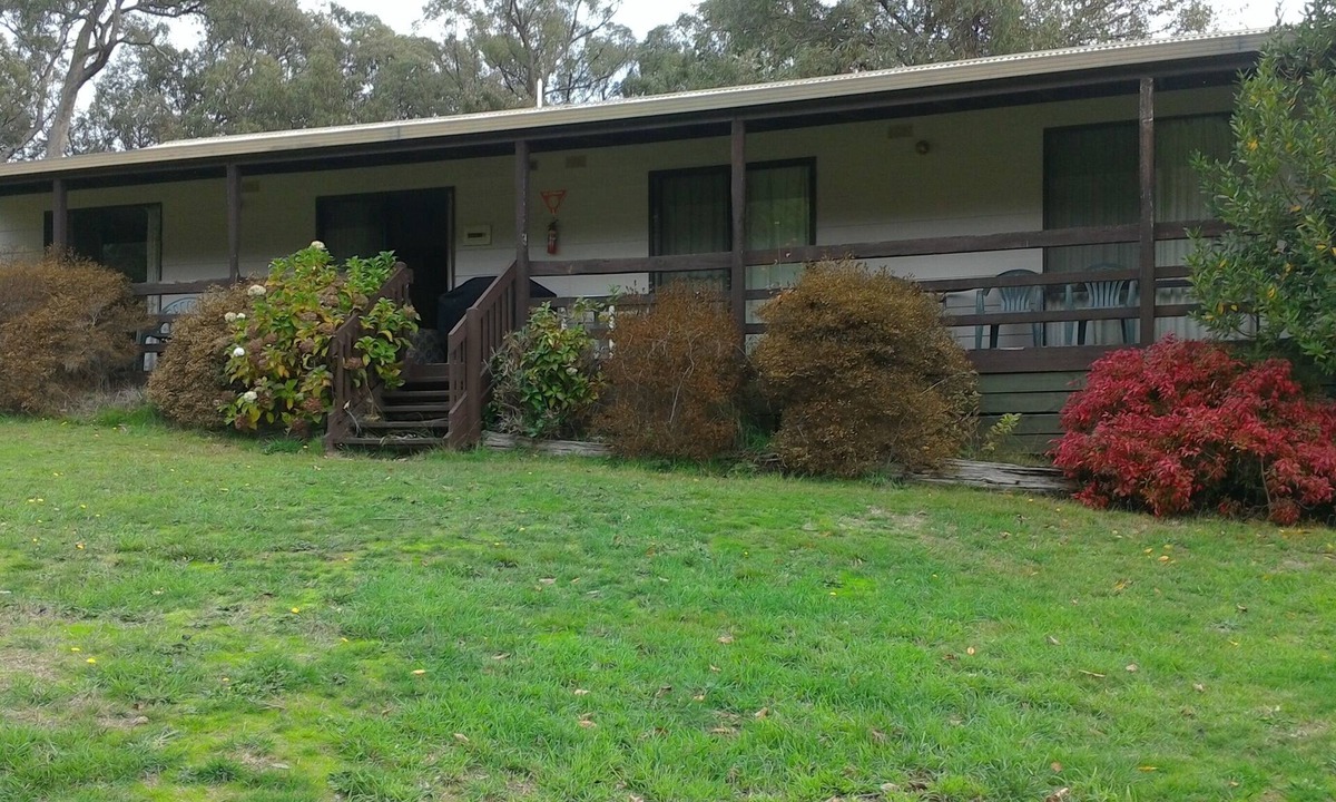 Jamieson Cabin | Cabin 2- Emerald Park