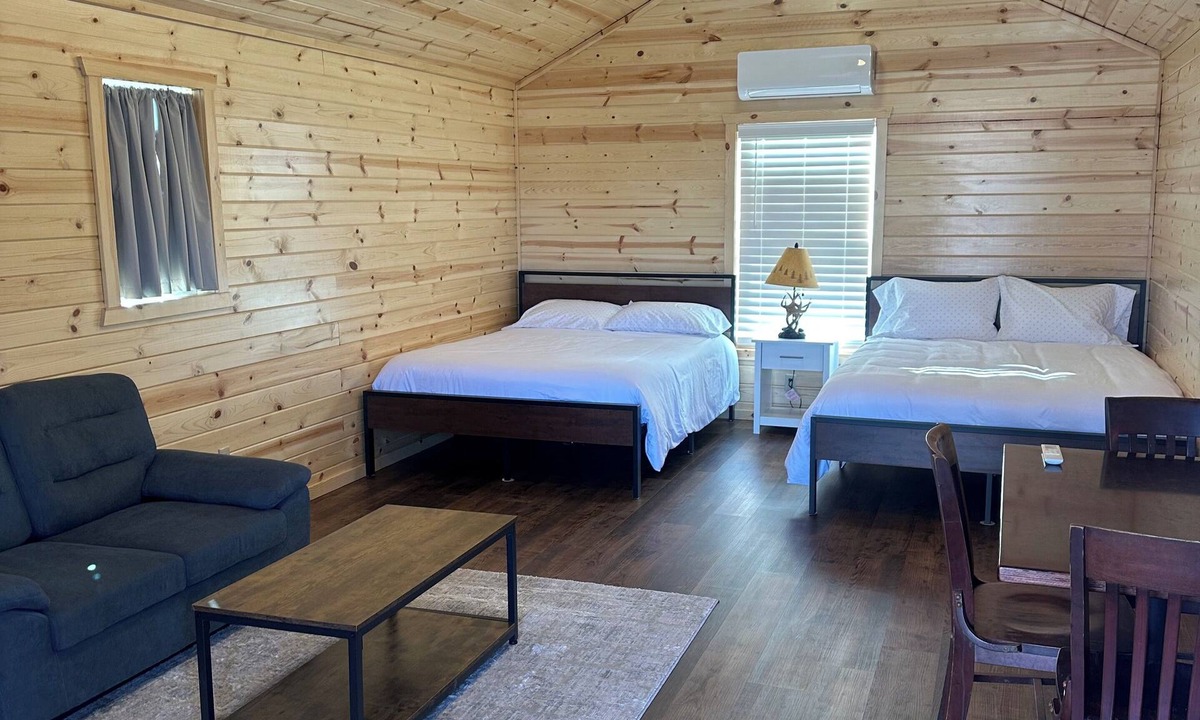 Rapelje Cabin | Cabin 2 in lovely Reed Point with AC