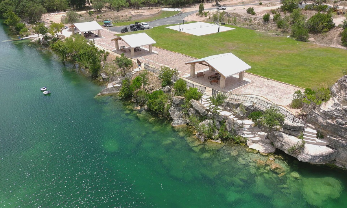 Uvalde Cabin | Cabin 2 of 7 With Private River Access to the Nueces River