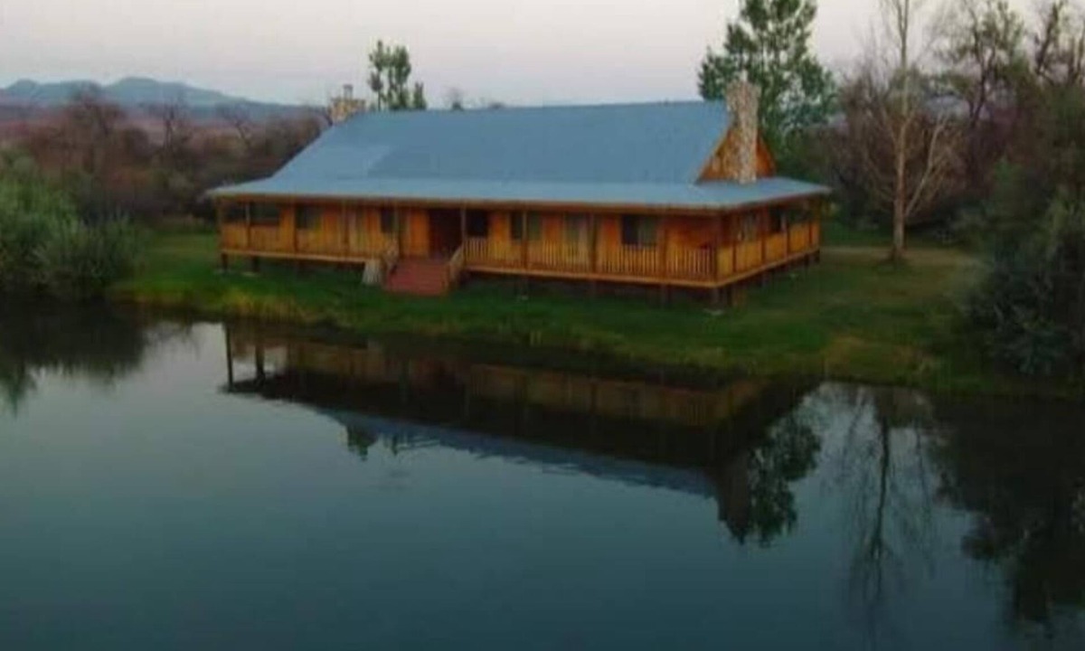 Thermopolis Cabin | Cabin 2 .