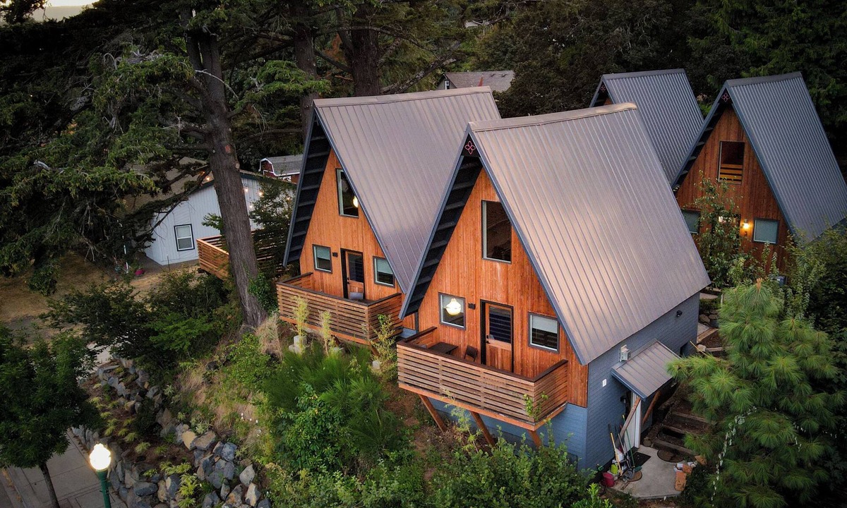 Stevenson Cabin | CABIN 2 WITH RIVER VIEW