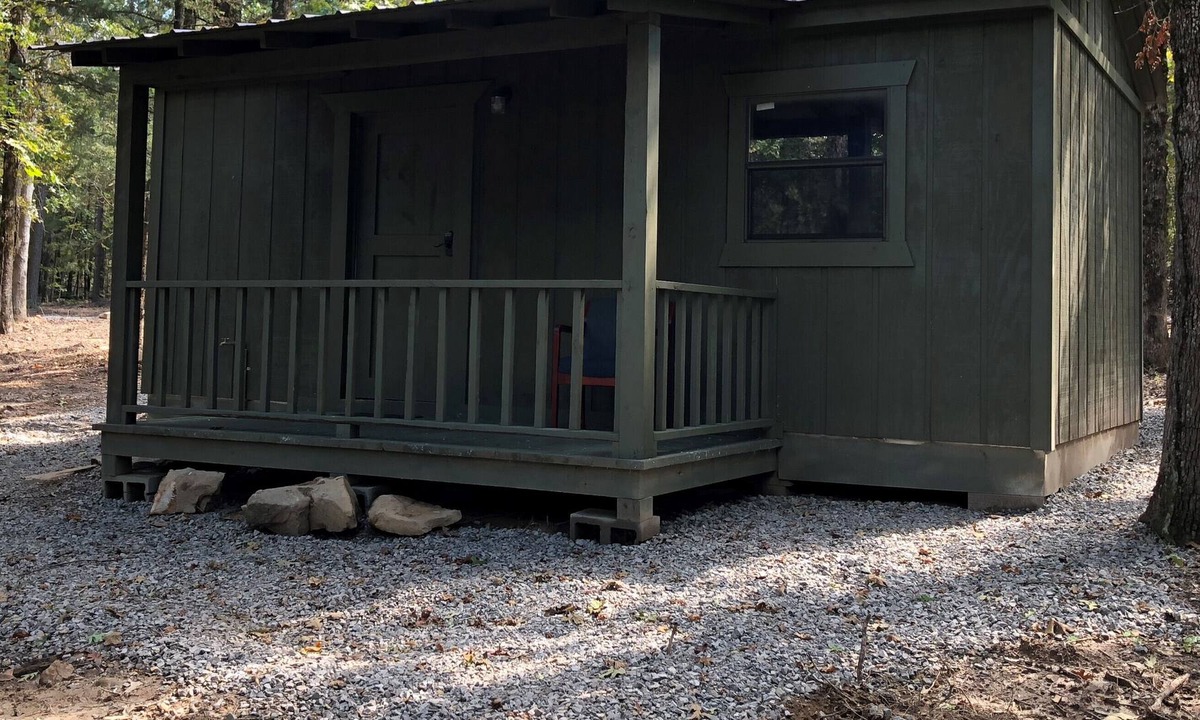 Morrilton House | Cabin 4: The Outdoorsman Cabin
