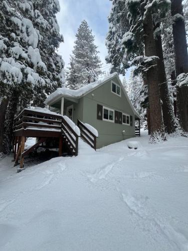 Strawberry House | Cabin #6