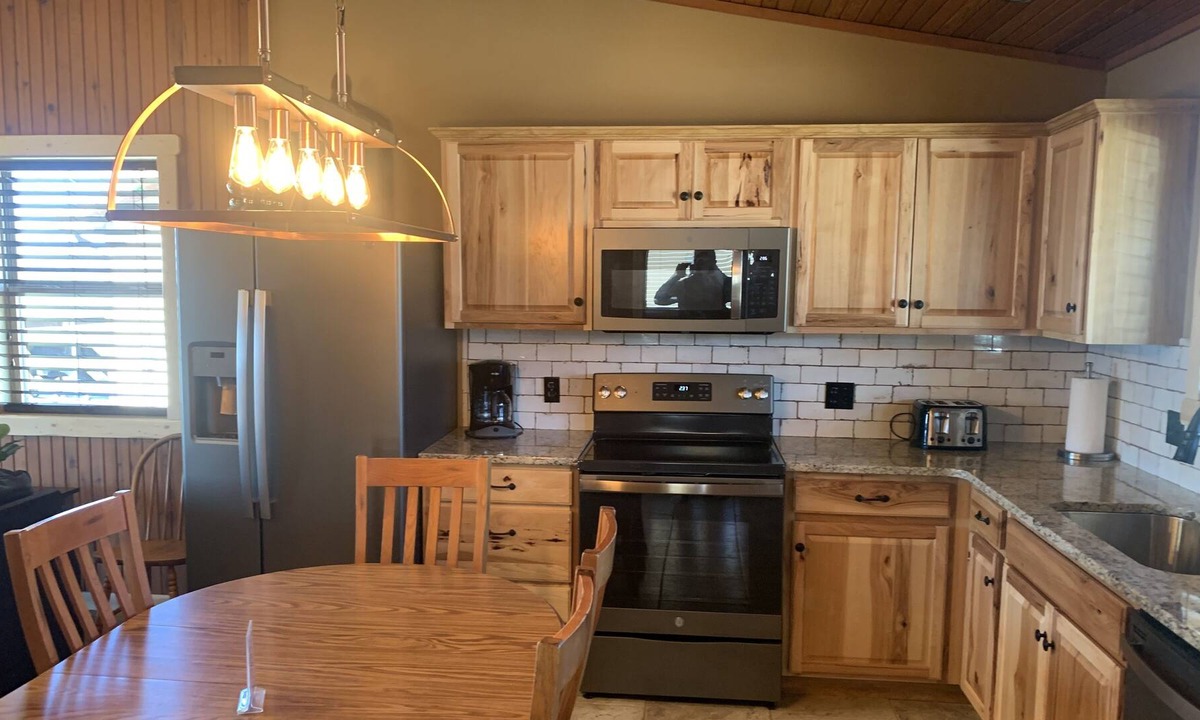 Oakland Cabin | Cabin 8 - Beautiful Cabin overlooking Bull Shoals Lake