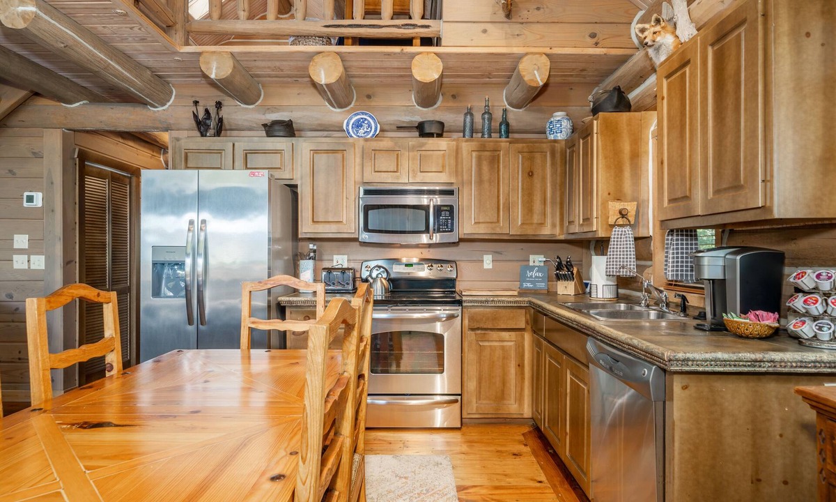 Bixby House | Cabin and Cottage on 140 Gated Acres | Stocked Lakes, Firepit, Playground, Hike