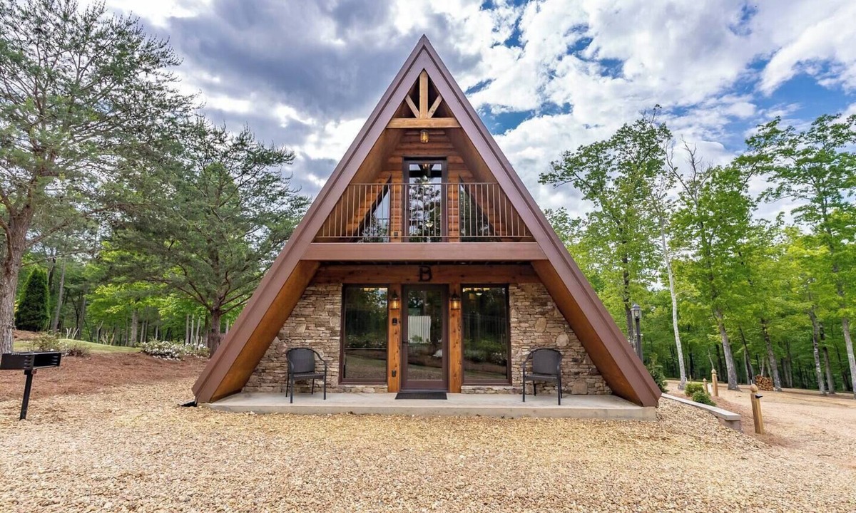 Cedar Bluff Cabin | cabin B Dream Maker sleeps 6