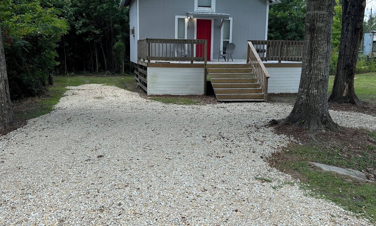 Bristol Cabin | Cabin by the River