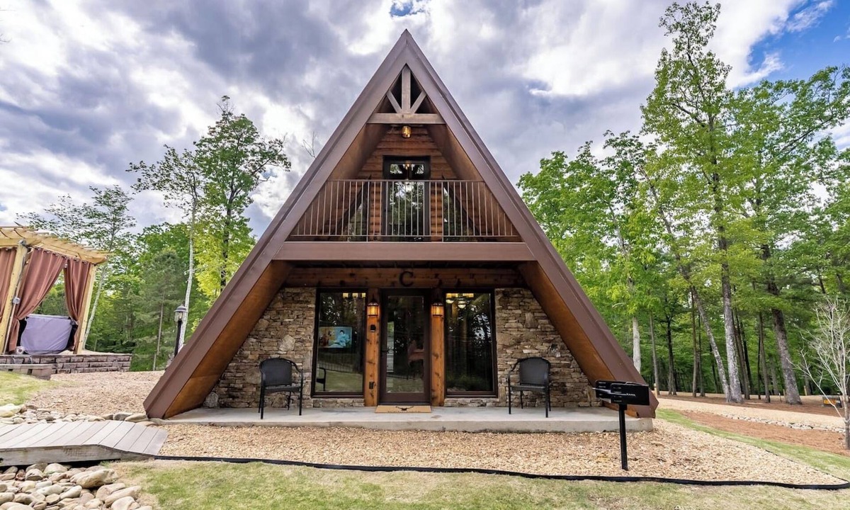Fort Payne Cabin | Cabin C Eagles Rest sleeps 6