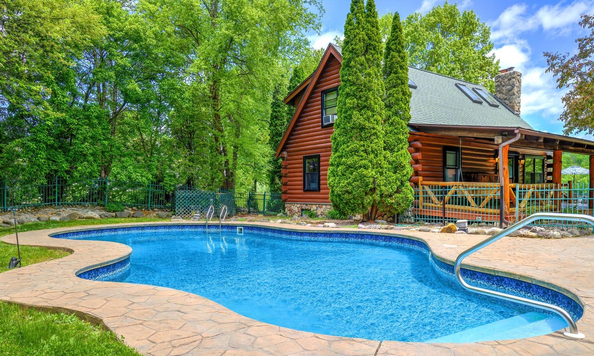 Waterford Cabin | Cabin Cove ~ Theater, Heated Pool, River View
