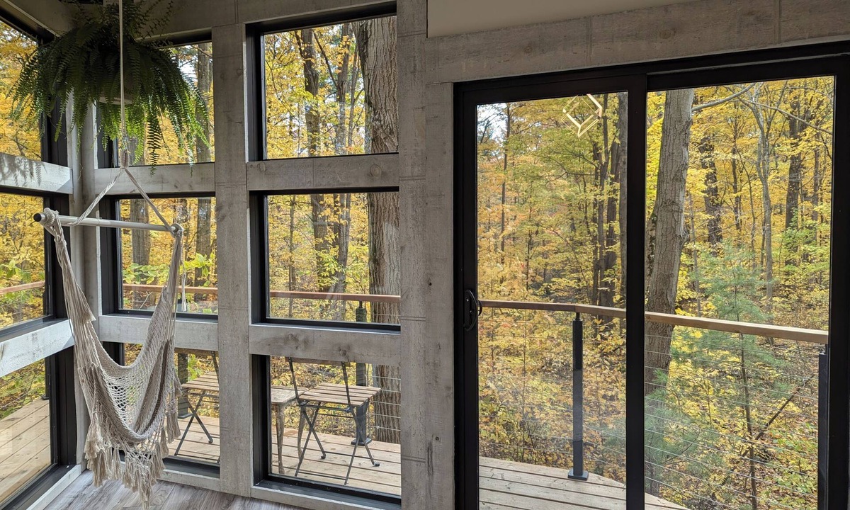 West Lincoln Cabin | Cabin Diamond – Cozy Tiny Forest Retreat