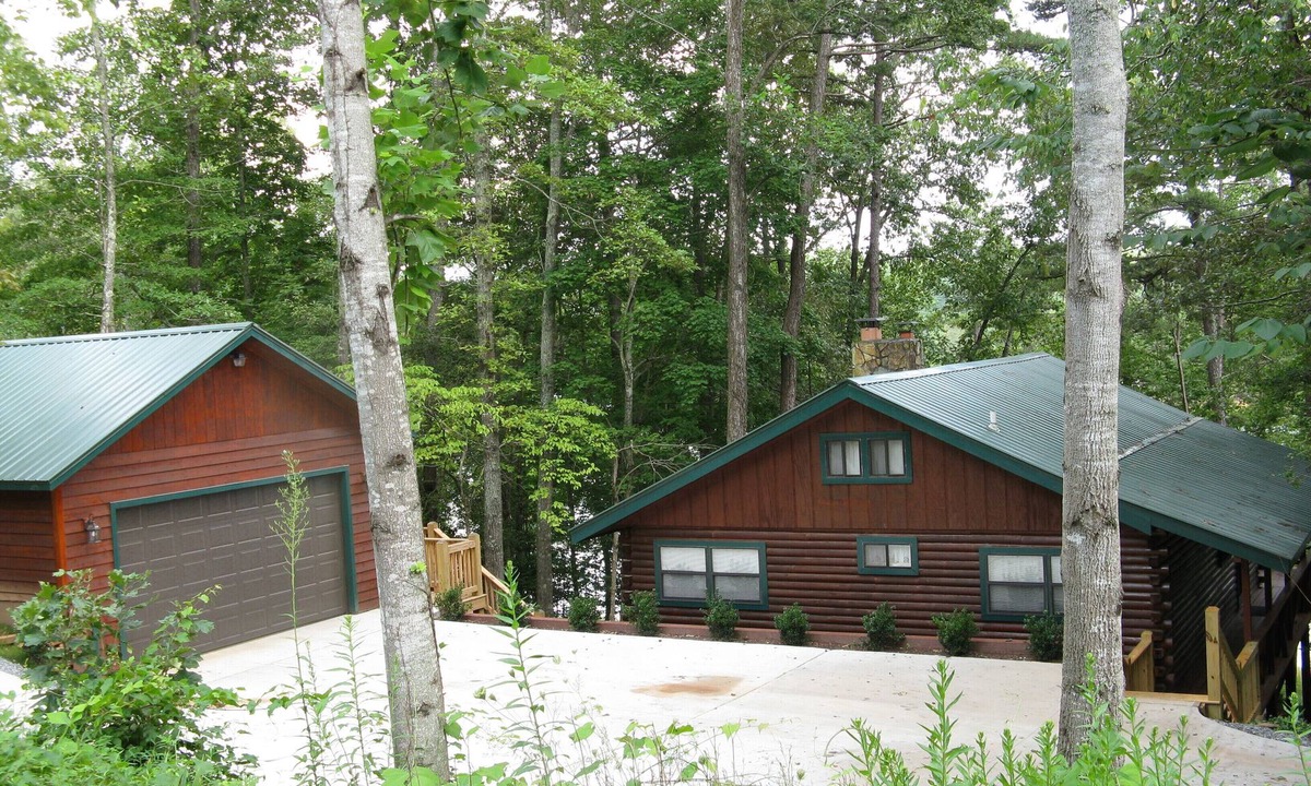 Blairsville Cabin | CABIN FEVER ON LAKE NOTTLEY WITH DOCK