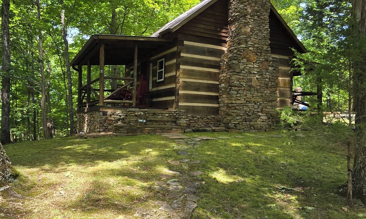 Dandridge Cabin | "Cabin for Two" Smoky Mtn Tourist Area, Fire Pit/Pool
