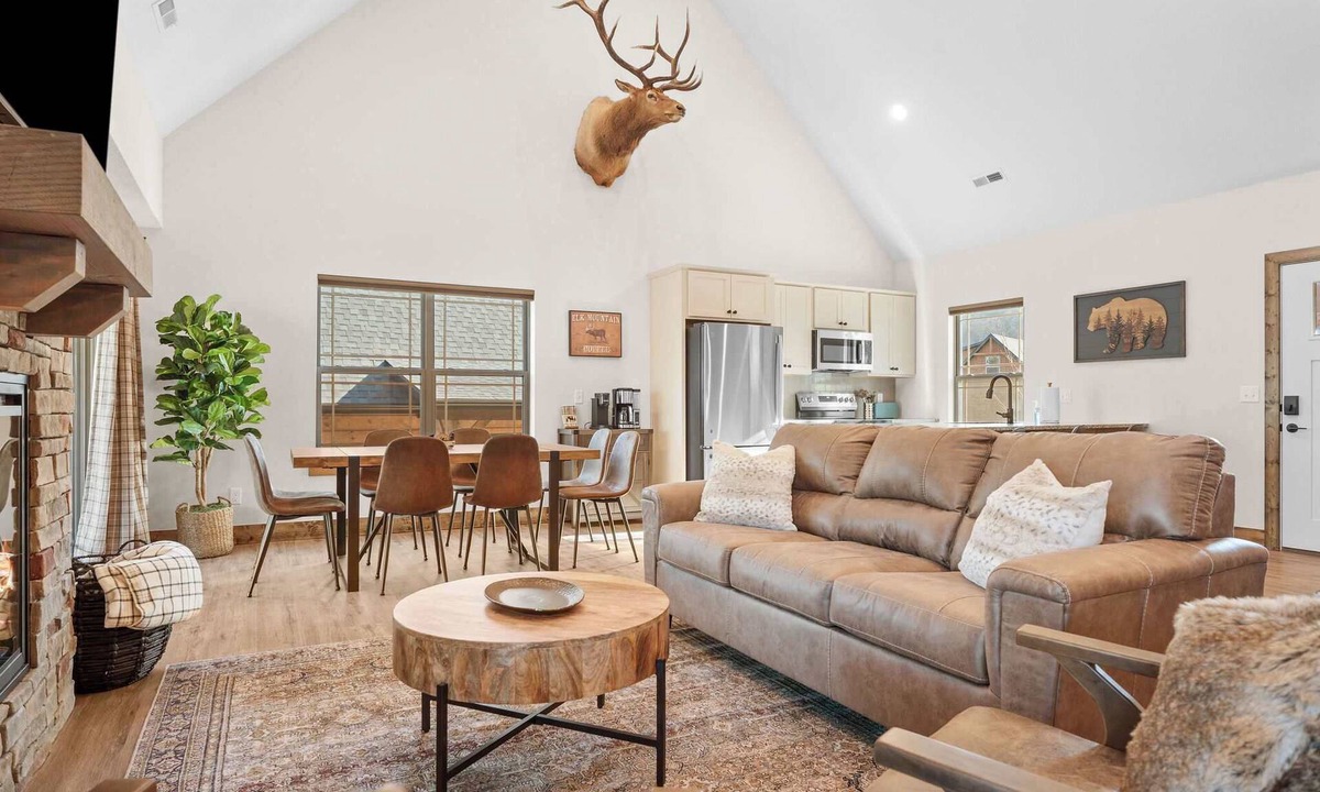 Branson Cabin | Cabin in Tall Timbers! EV Charger!