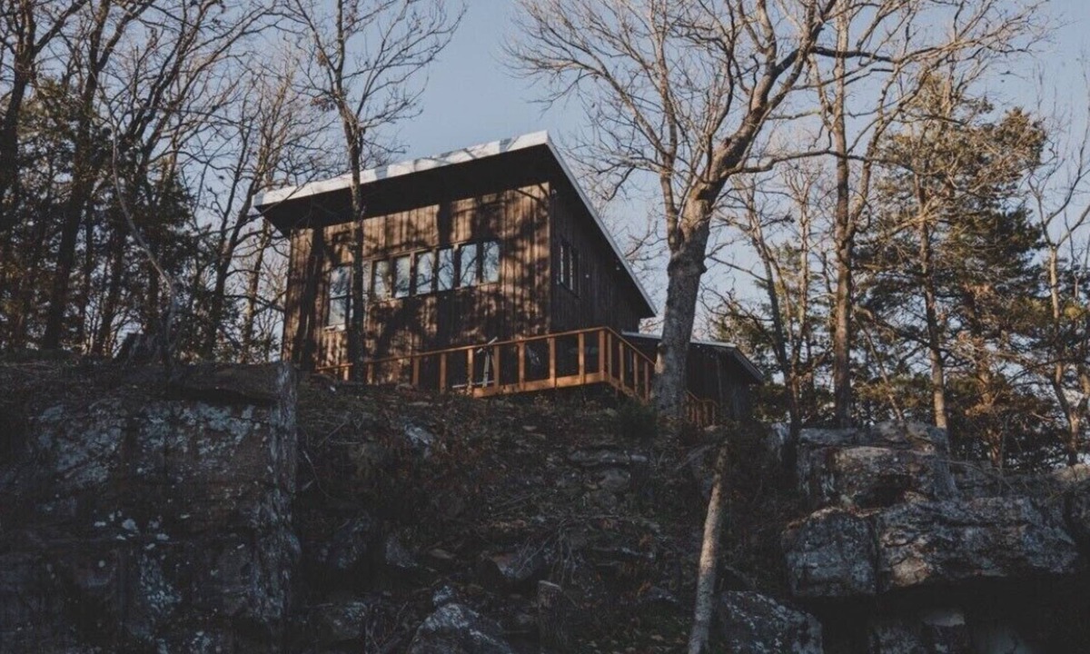 Bates Cabin | Cabin in the Forest/Mountains