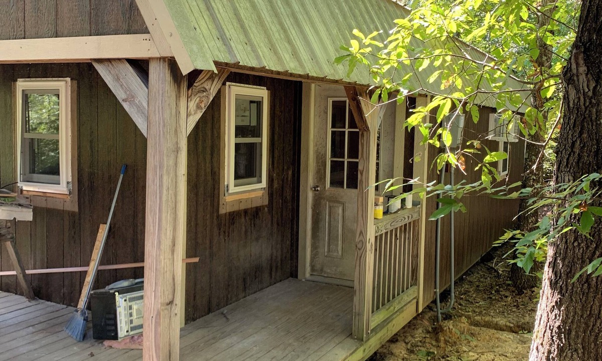 Golconda Cabin | Cabin in the middle of the ShawneeNational Forest. WiFi, ac, full kitchen.