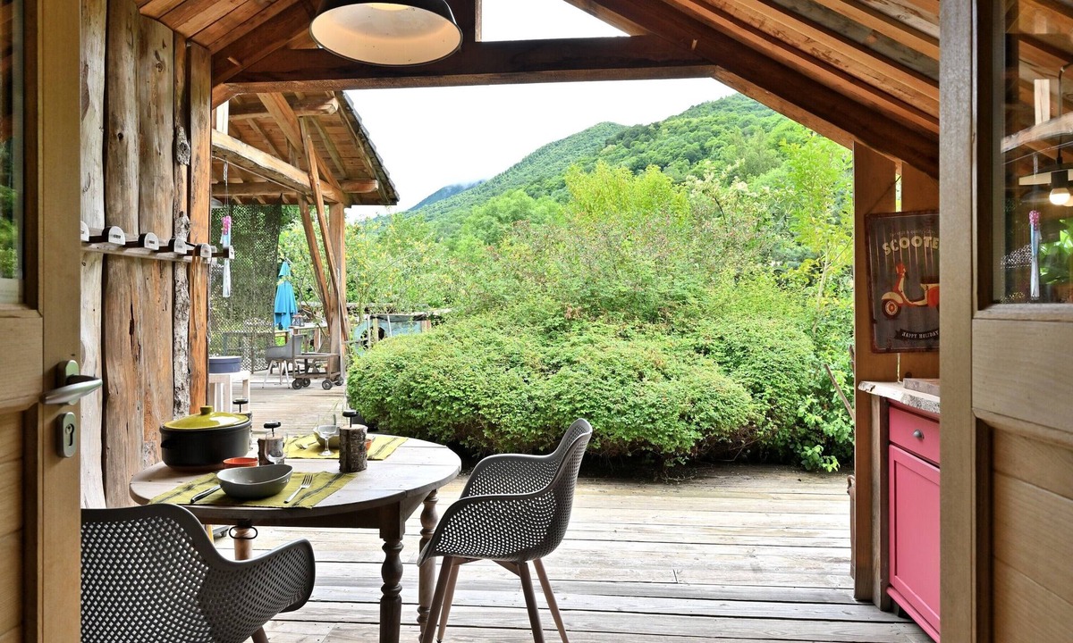 Arrien-en-Bethmale Cabin | Cabin "Myrtille" with Mountain View, Private Terrace and Garden
