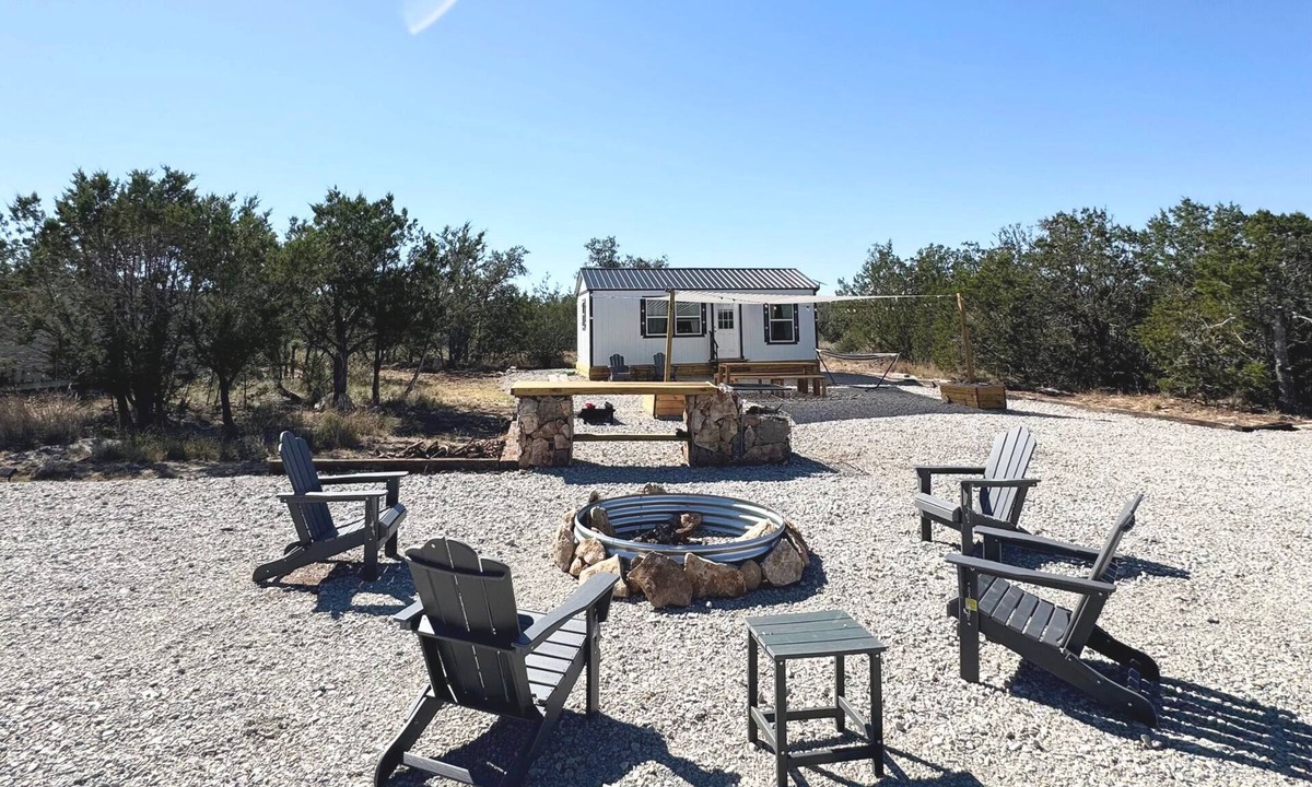 Rochelle Cabin | Cabin Near Brownwood w/Grill, Firepit & Work Desk