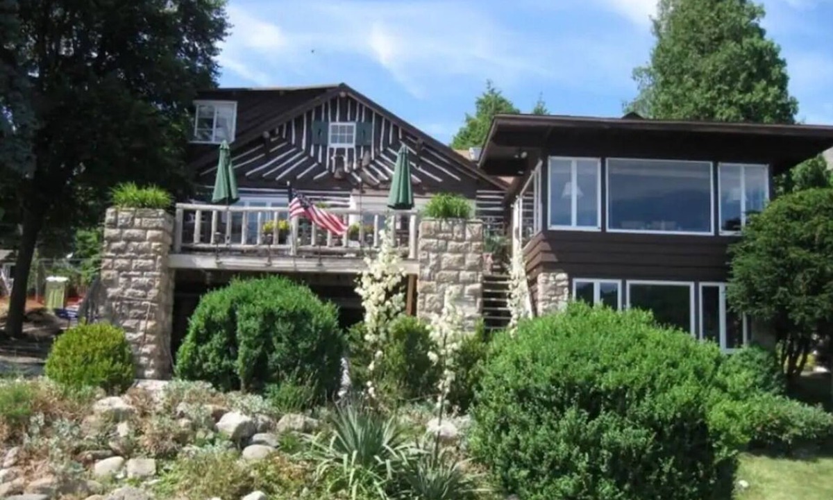 Lake Mohawk Cabin | Cabin on Lake Mohawk- Lakefront Property