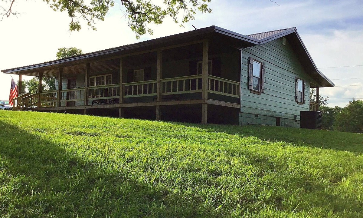 Ozark Cabin | Cabin on the Ridge